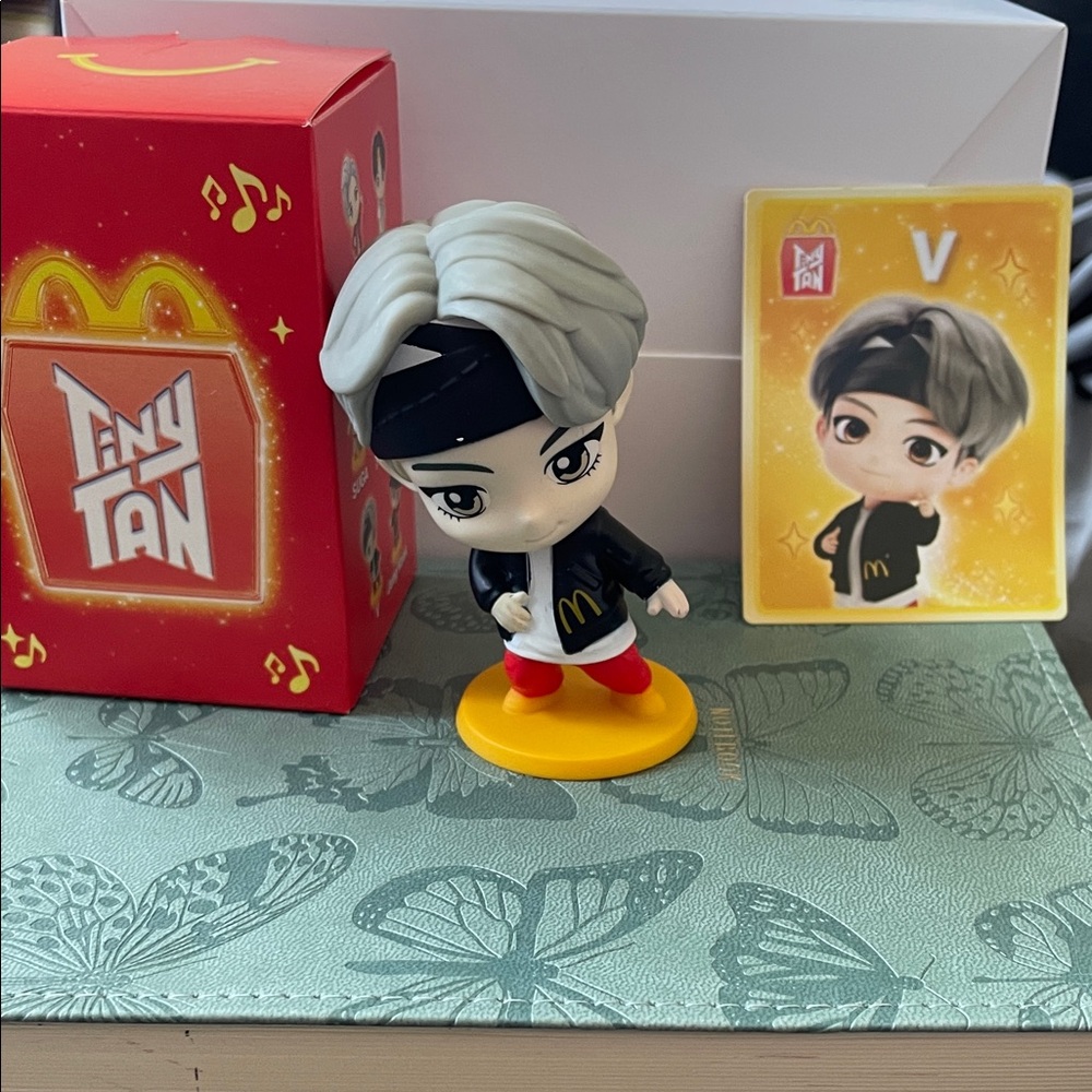V Figure with Red and Black Outfit Encore Edition 2025